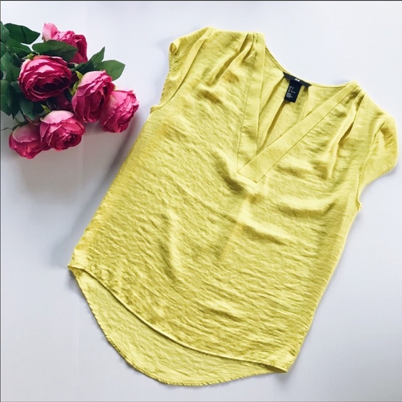 H&M Tops - SALE H&M Yellow Silky Top